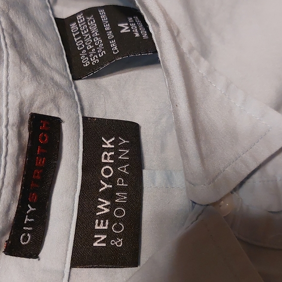 NY&Co button down - Picture 2 of 3